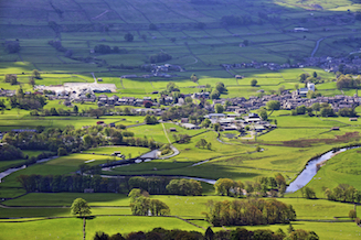 View down onto the town of Hawes from a nearby hilltop